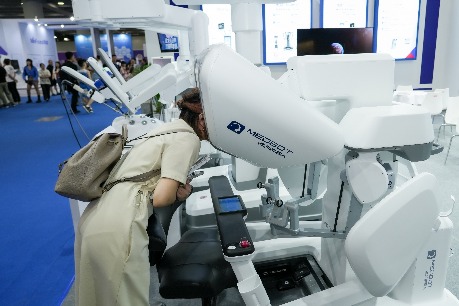 【新質生產力看張江】財聯社:微創?機器人拿下超10臺訂單,國產手術機器人如何征服海外